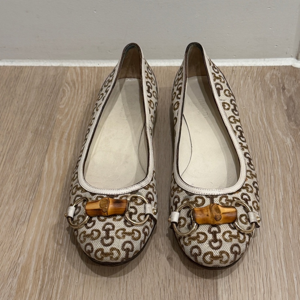 Gucci Cream and Brown Loafers with Bamboo Accent